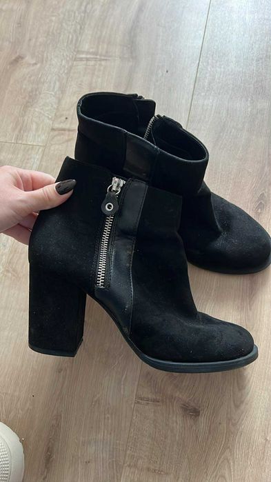 Botki Bershka damskie