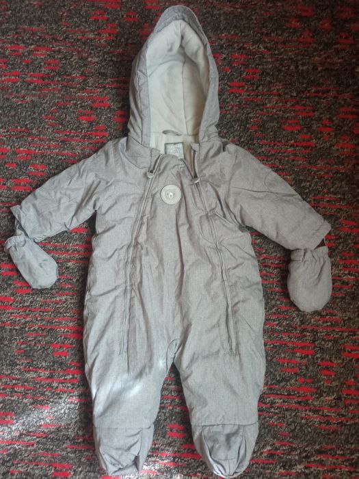 Комбенізон для дитини , розмір 68 , стан ідеальний