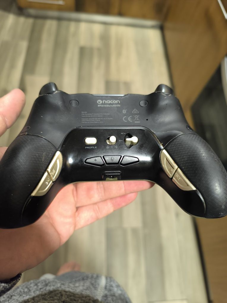 Comando Ps4/Ps5 Nacon com Back Buttons