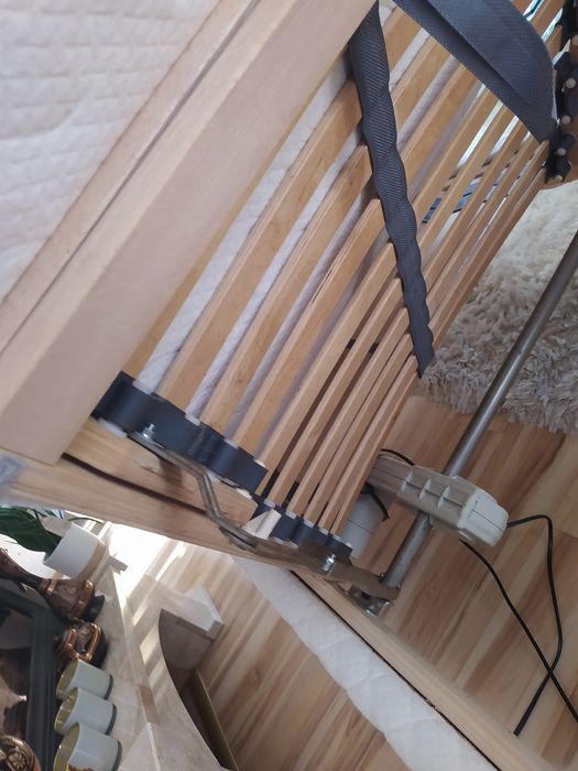 Łóżko z siłownikiem nowy materac