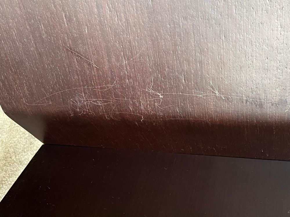 Mesa de sala de jantar com cadeiras