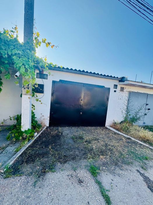 Гараж Кам’яний з підвалом на всю площу 27 м