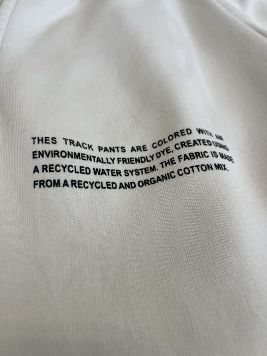 Білосніжний костюм на флісі