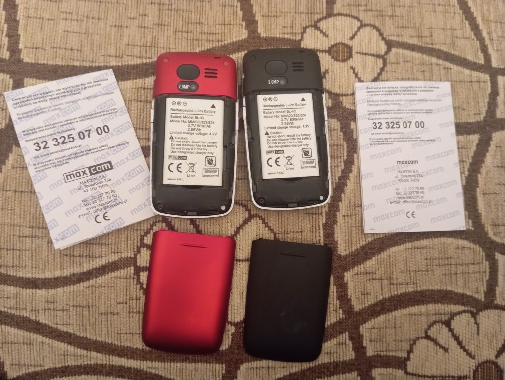 Dwa telefony maxcom MM824