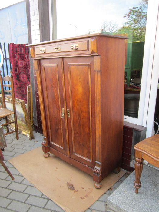 bieliźniarka antyk [cena z wysyłką]