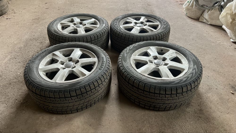 Титани  R18 255/55 на Audi Q7 (оригінал) та резина йокахама-зима