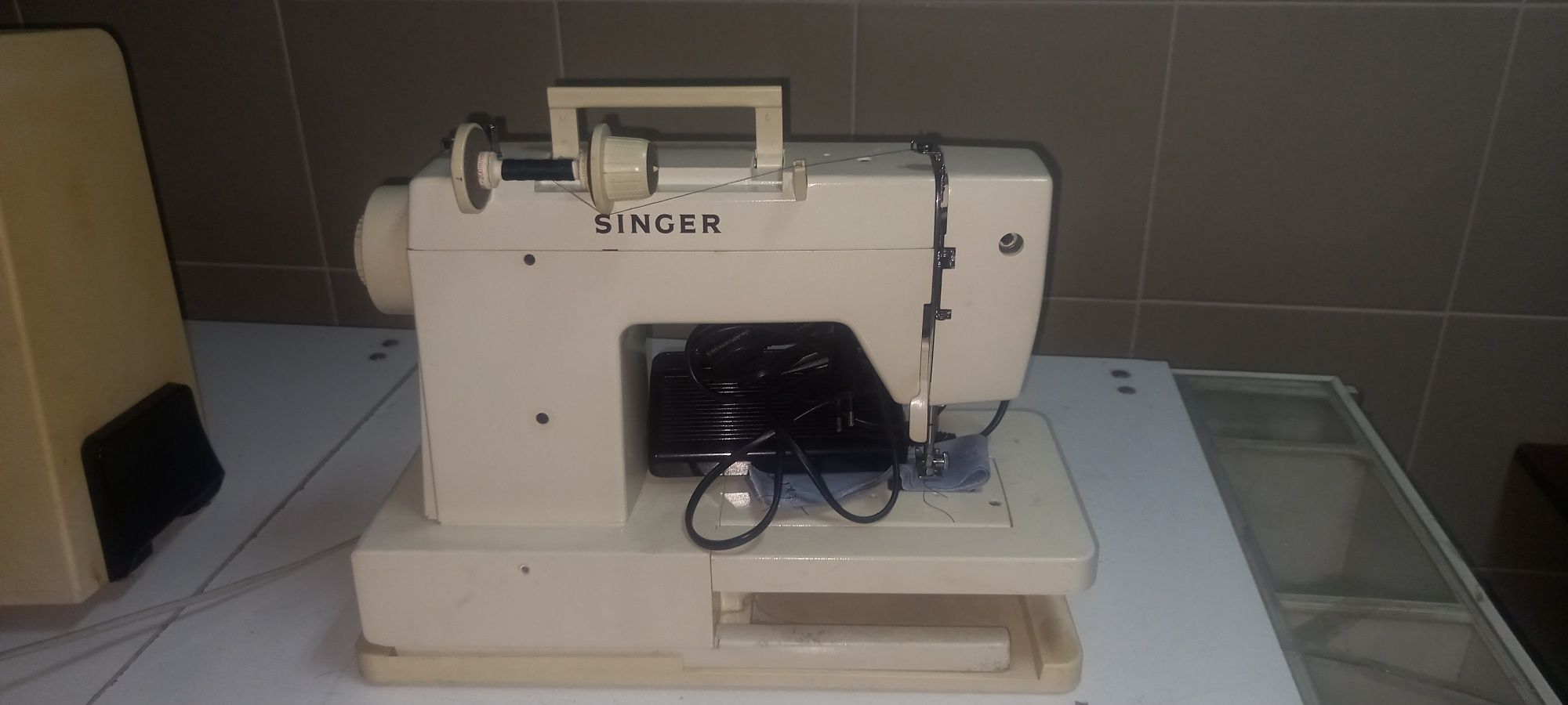 Швейна машинка Zinger