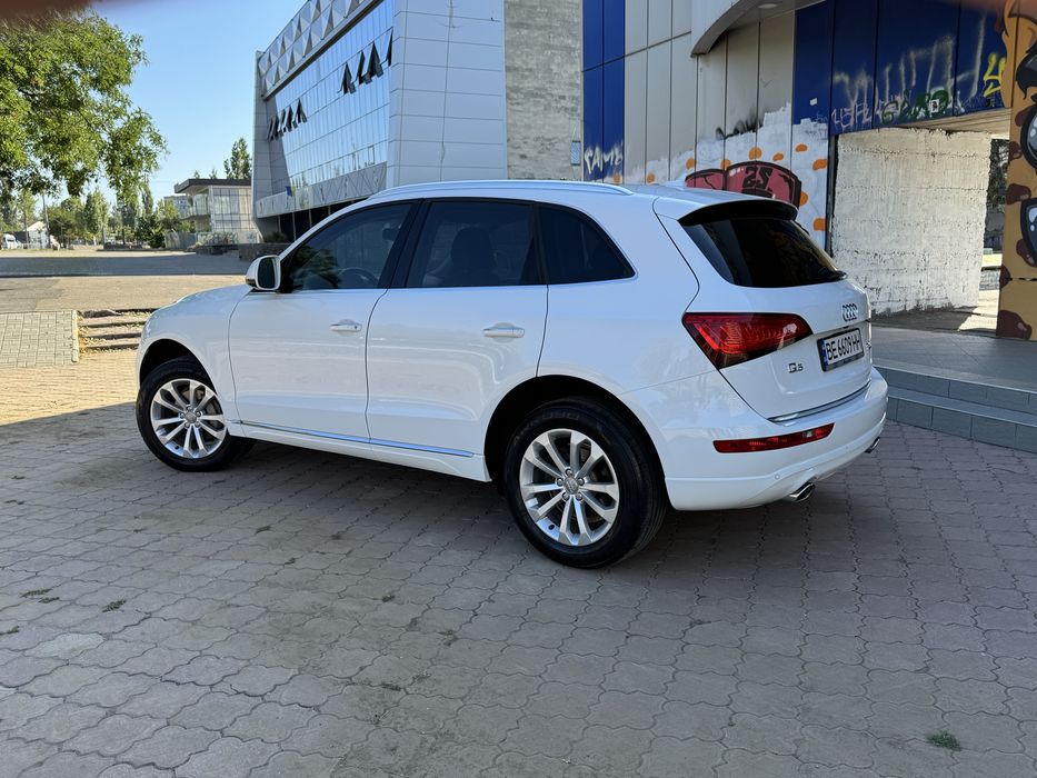 Audi Q5 2015 /рідна фарба\