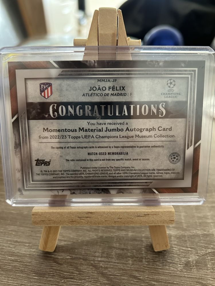João Felix numerado, assinado e Match Worn Card Topps