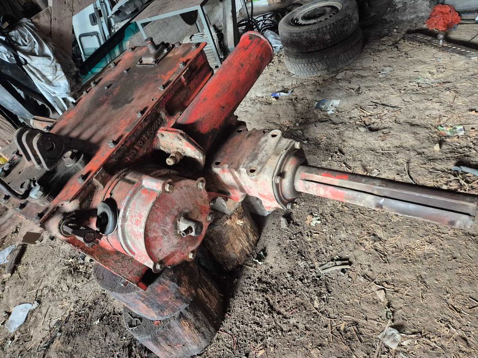 Most tył nowe łożyska MTZ 82 skrzynia biegów pośrednia