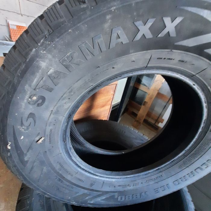 Продамзимову резину starmaxx в гарному стані