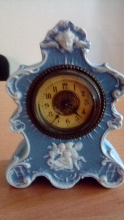 Антикварные часы фарфор