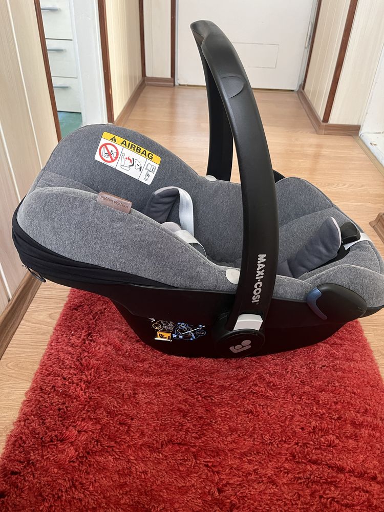 Nowy po 1 dziecku Fotelik łupina z bazą. Maxi-cosi.