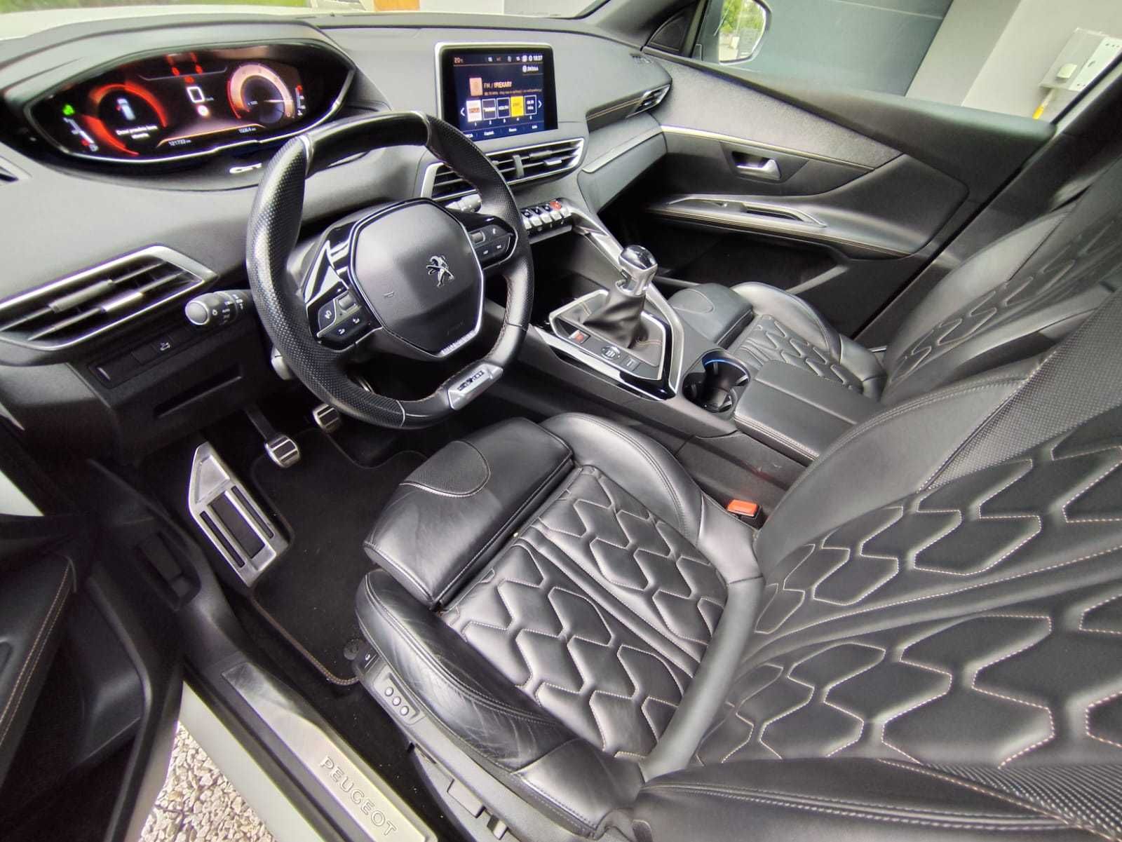 Peugeot 3008 GT line biała perła z czarnym dachem