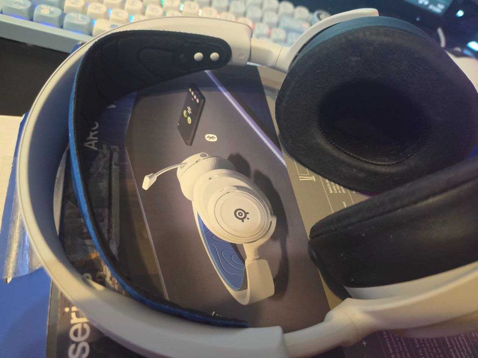 STEELSERIES Arctis Nova 7P White