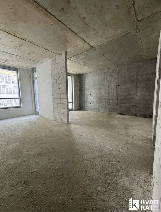 Здана, готова до ремонту 3кім квартира біля річки