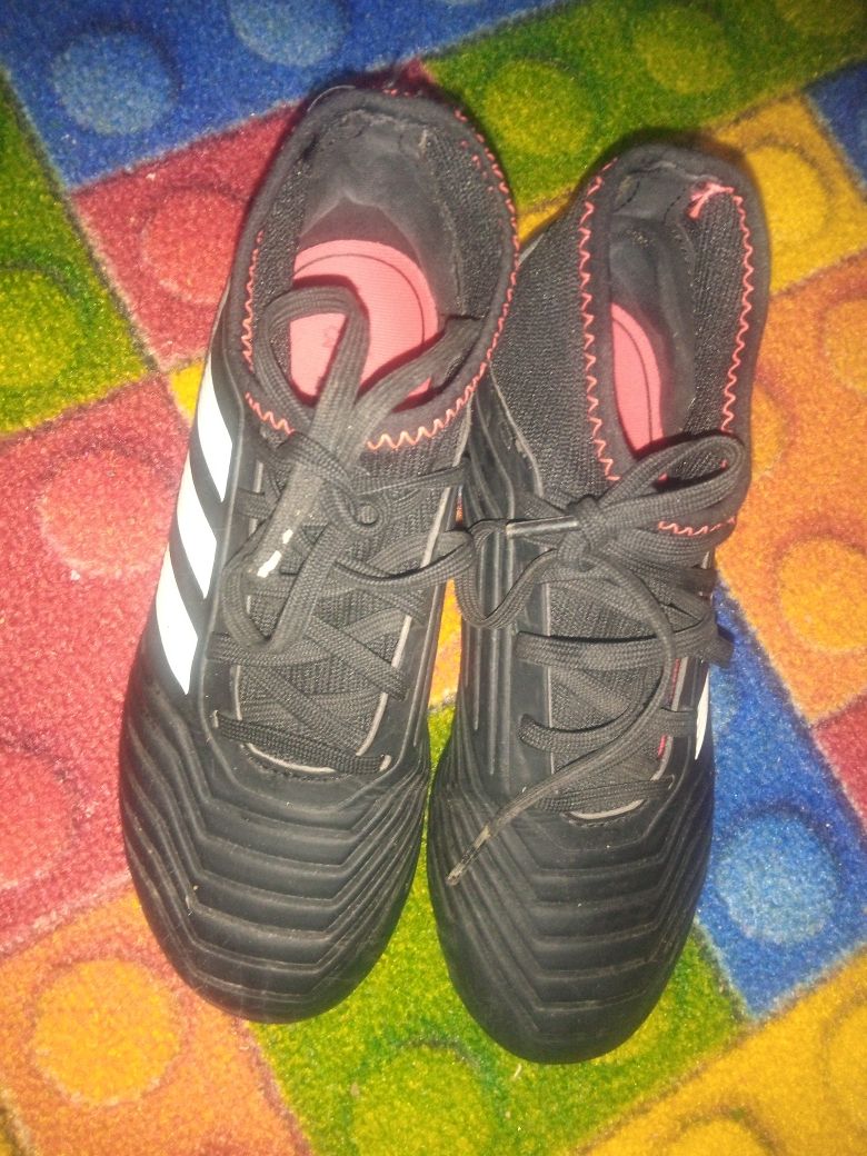 Korki adidas rozmiar 32