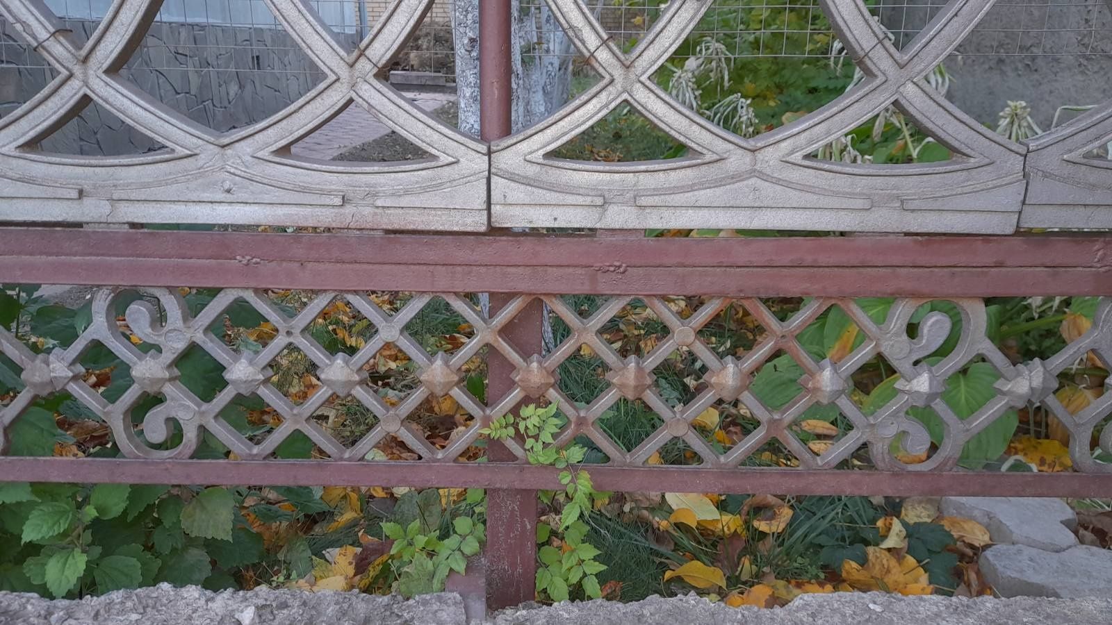 Декоративні фасадні панелі з металу (паркан)
