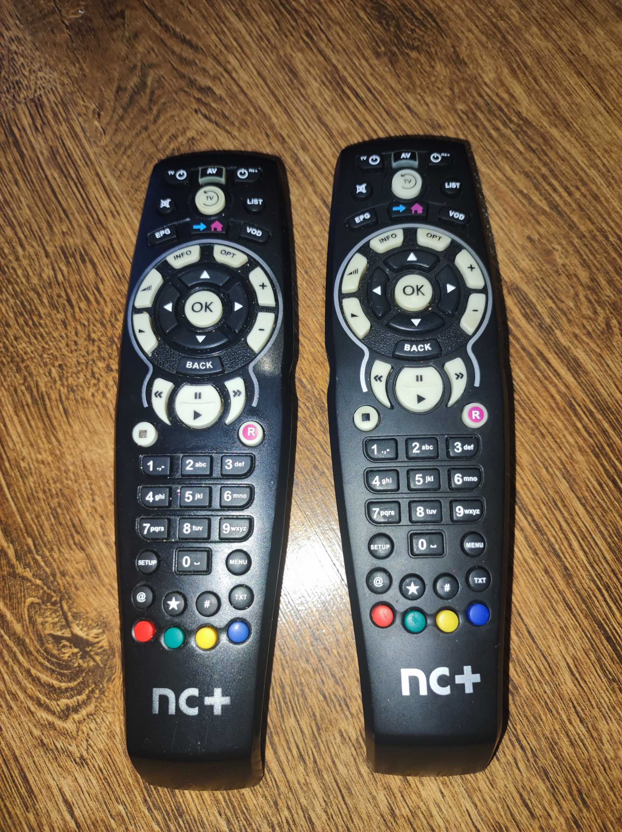Pilot do dekodera Canal Plus Media box dostępne dwie sztuki