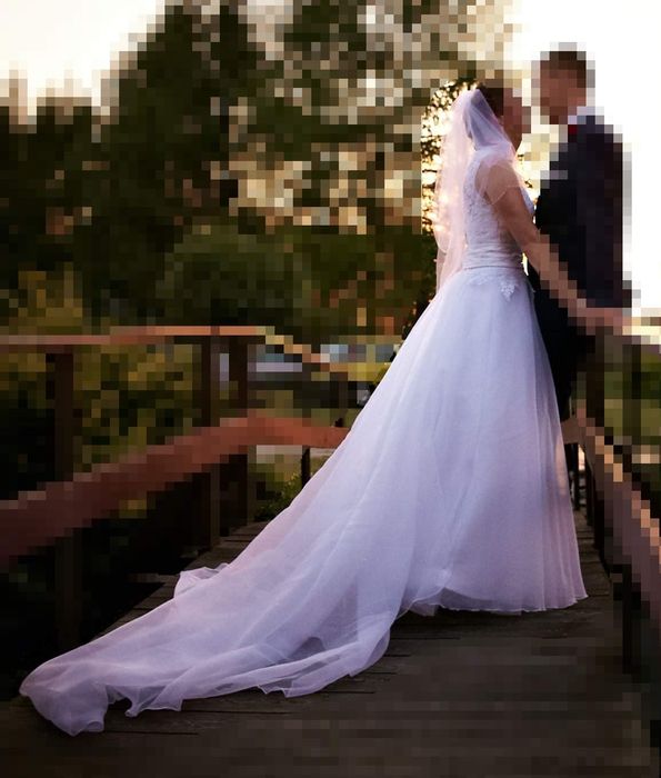 Suknia ślubna gratis welon i tren