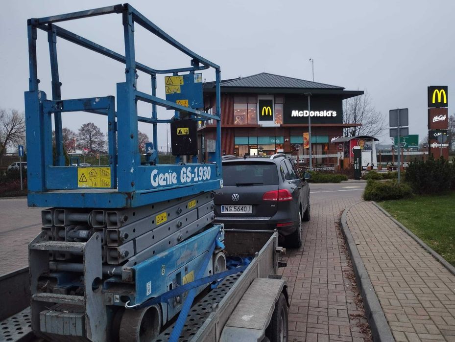 ATRAKCYJNE CENY wynajmę podnośnik nożycowy 8, 10, 12 m zwyżka wynajem