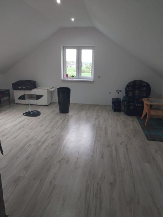 Wynajmę mieszkanie 88 m na poddaszu Dwa pokoje i salon łazienka