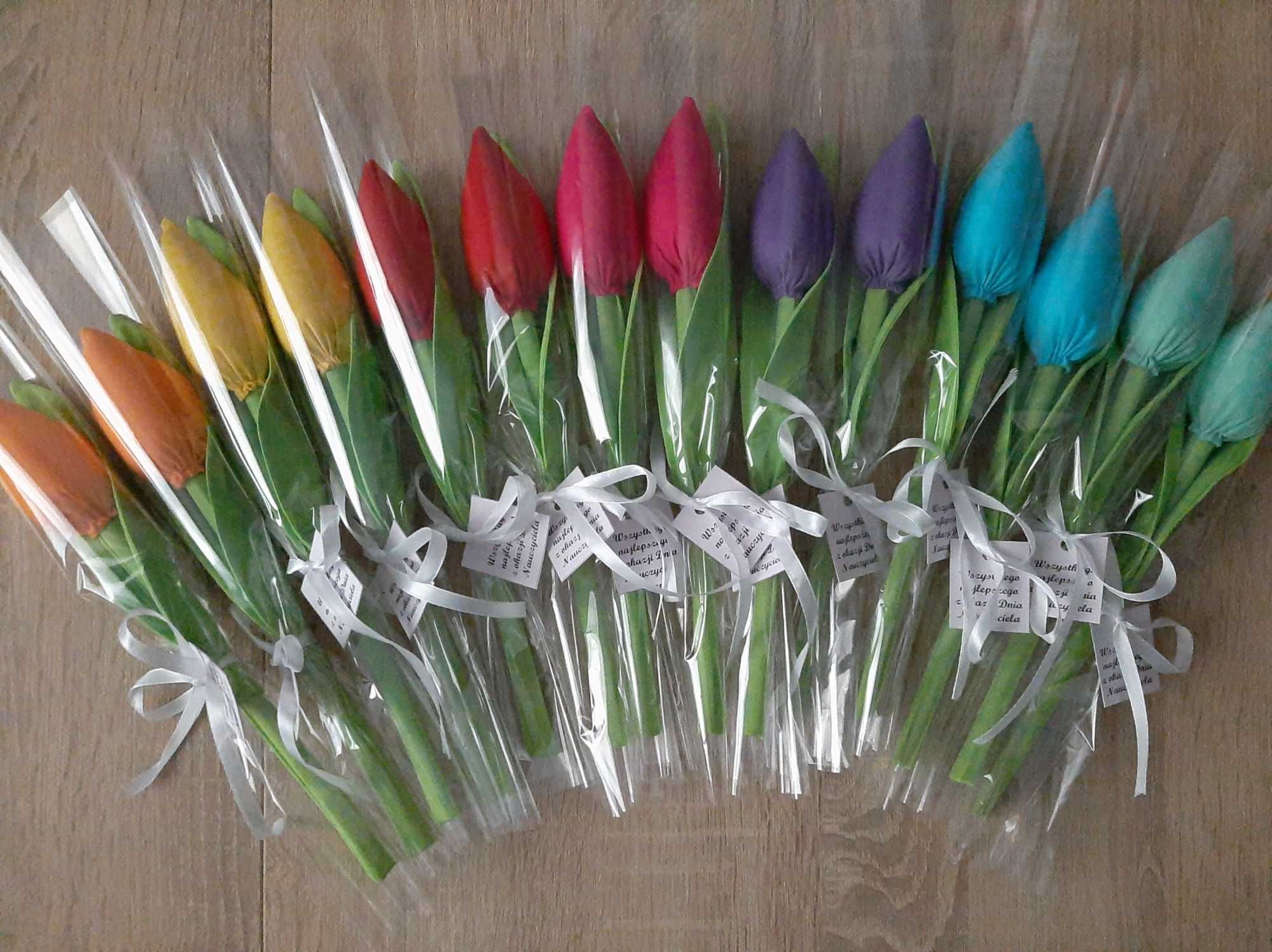Dzień Matki tulipany ręcznie szyte bilecik, folia 13 kolorów