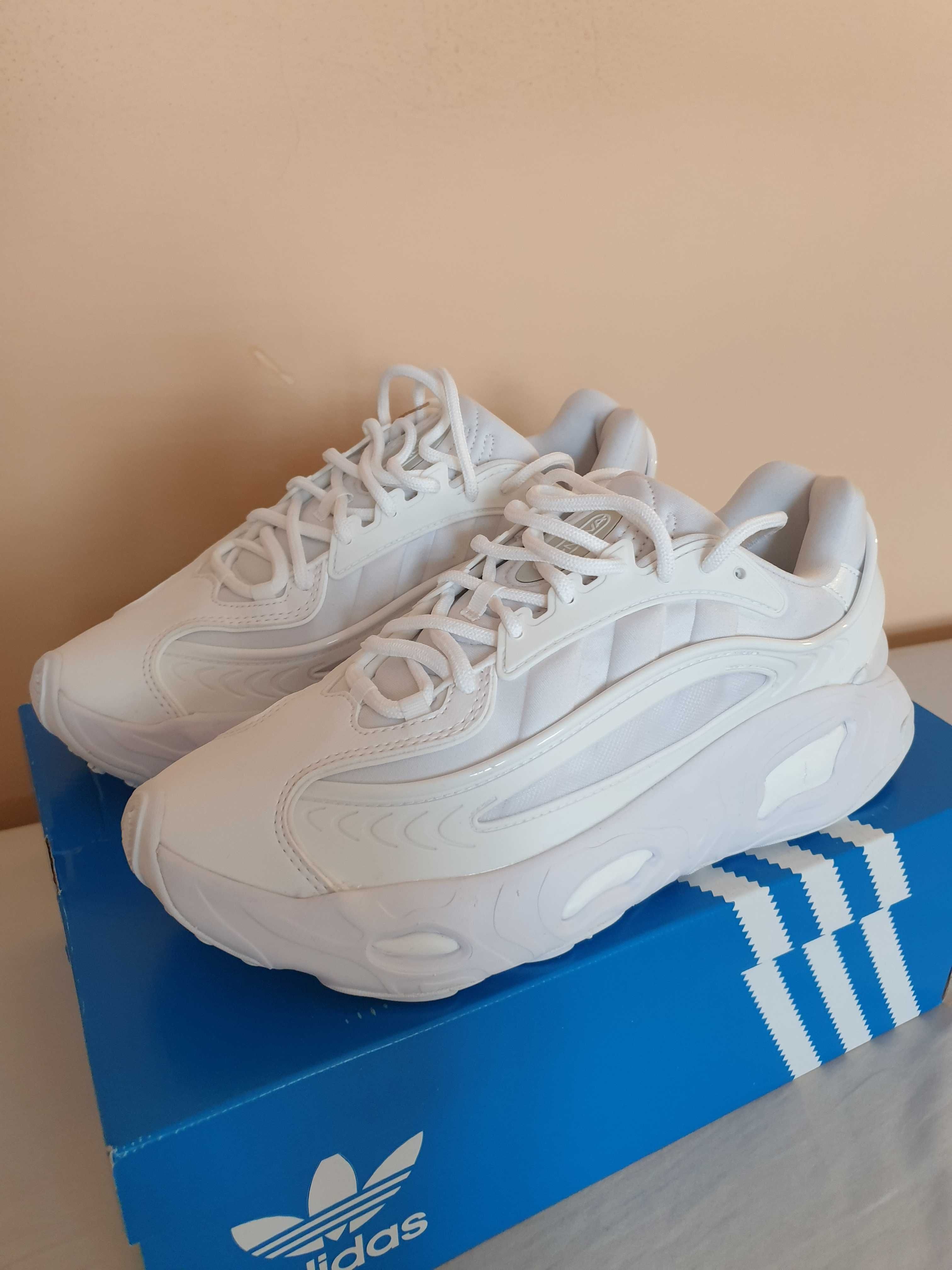 Białe buty Adidas Oznova