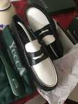 Sapatos da marca Yucca completamente novos
