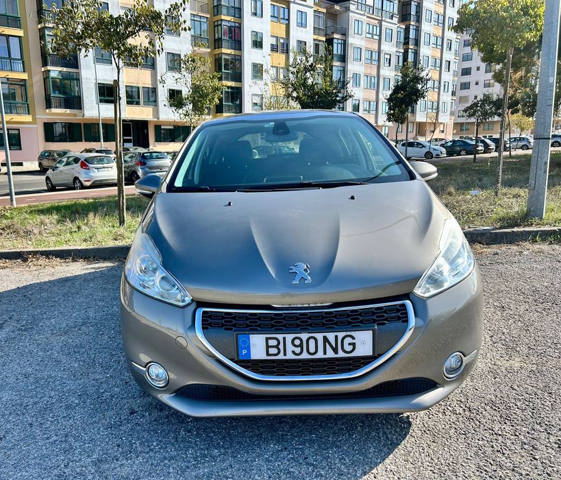 Peugeot 208 1.6hdi Allure Caixa Automática
