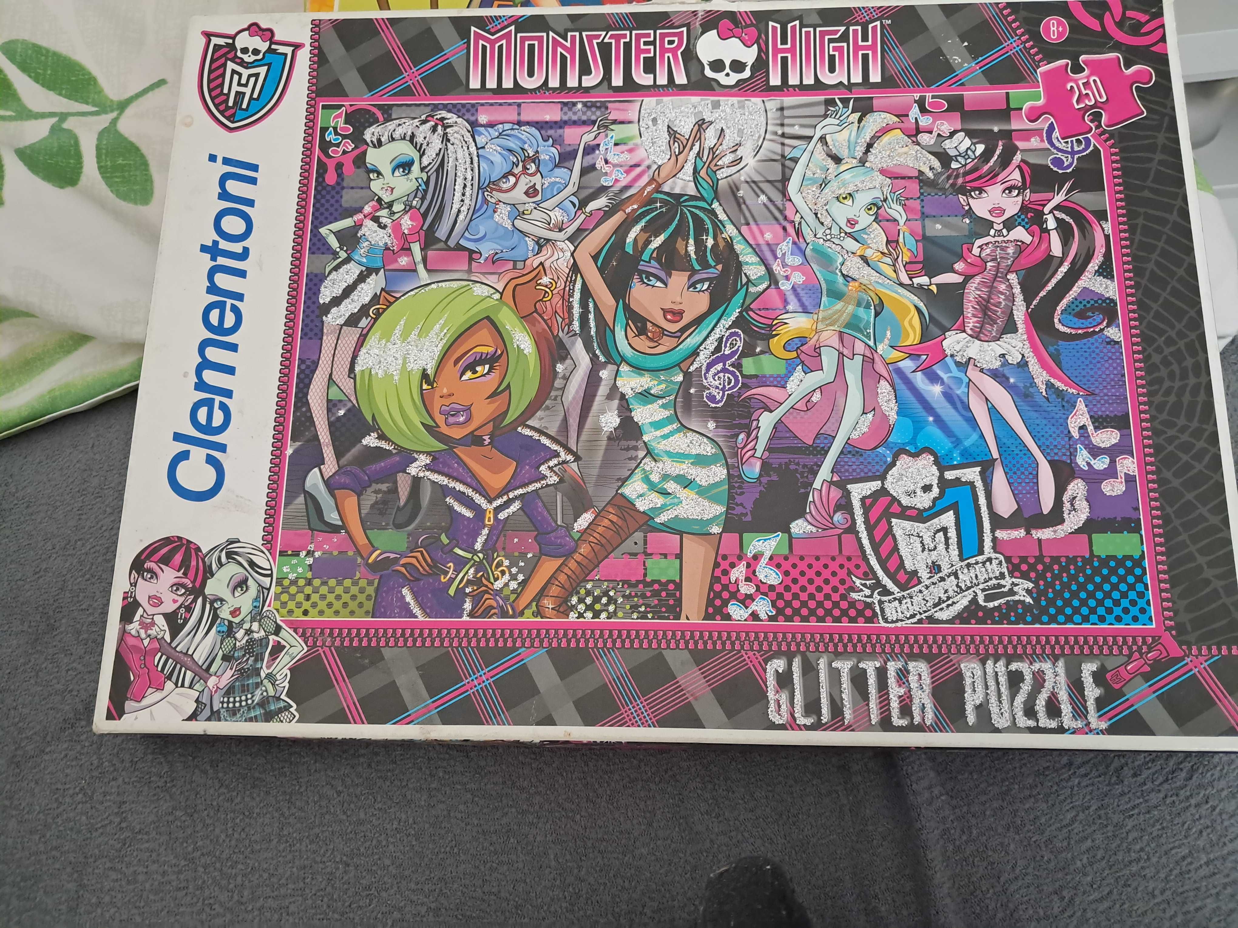 Puzzle monster high 250