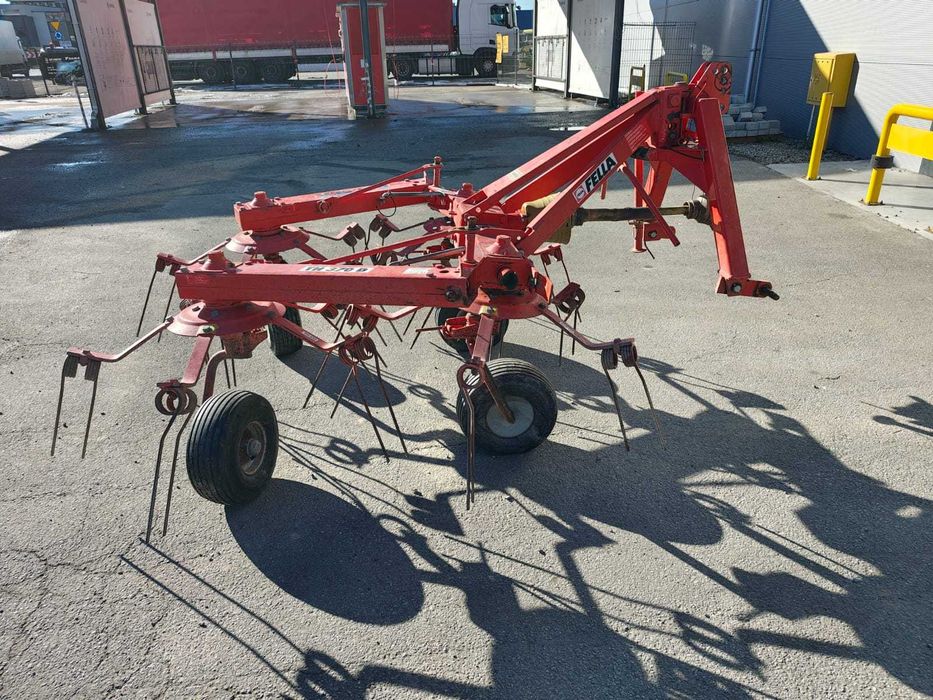 Przetrząsacz Karuzelowy Fella TH 370 - Przetrząsarka - Pająk do siana