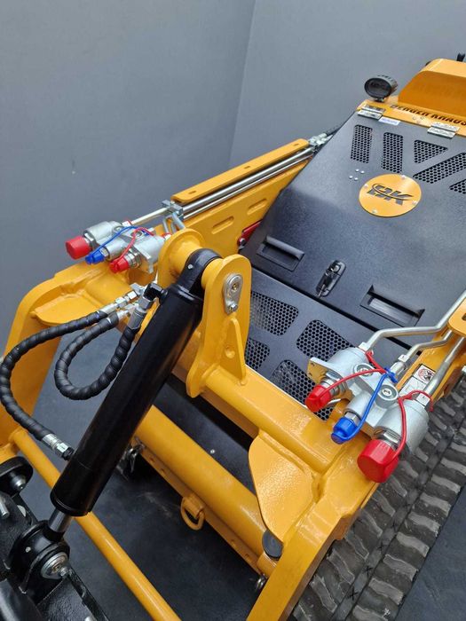 Mini ładowarka gąsienicowa Skid Steer 327T PRO KUBOTA  wielofunkcyjna