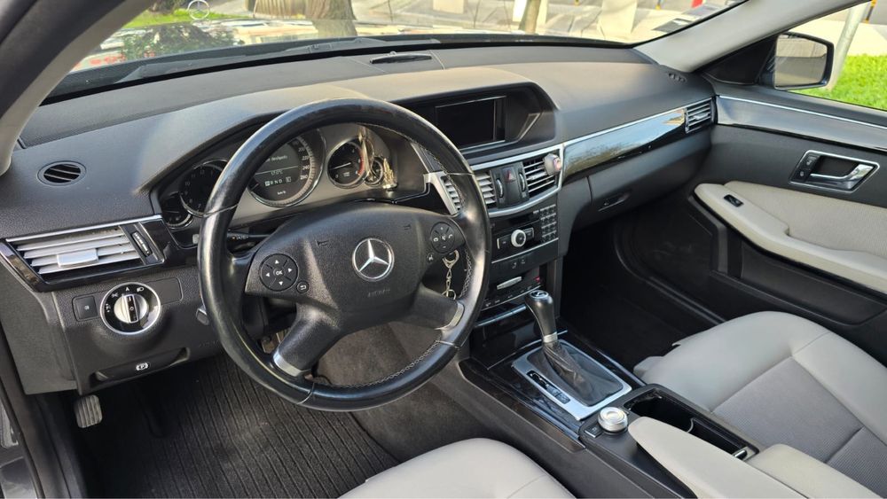 Mercedes Benz E250