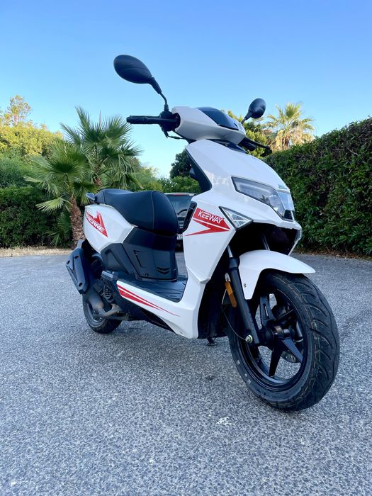 Moto kewaay 50cc ano 2024