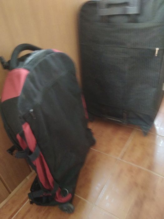 Велика валіза дорожня