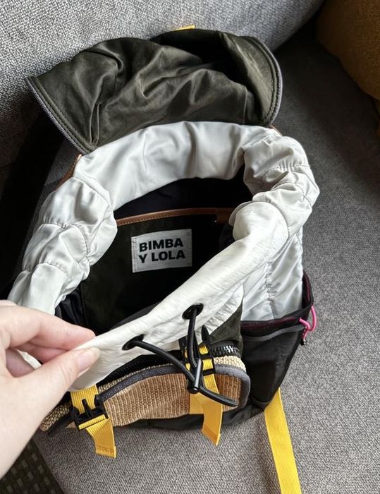 Великий кольоровий рюкзак bimba y lola білий хакі жовтий соломяний