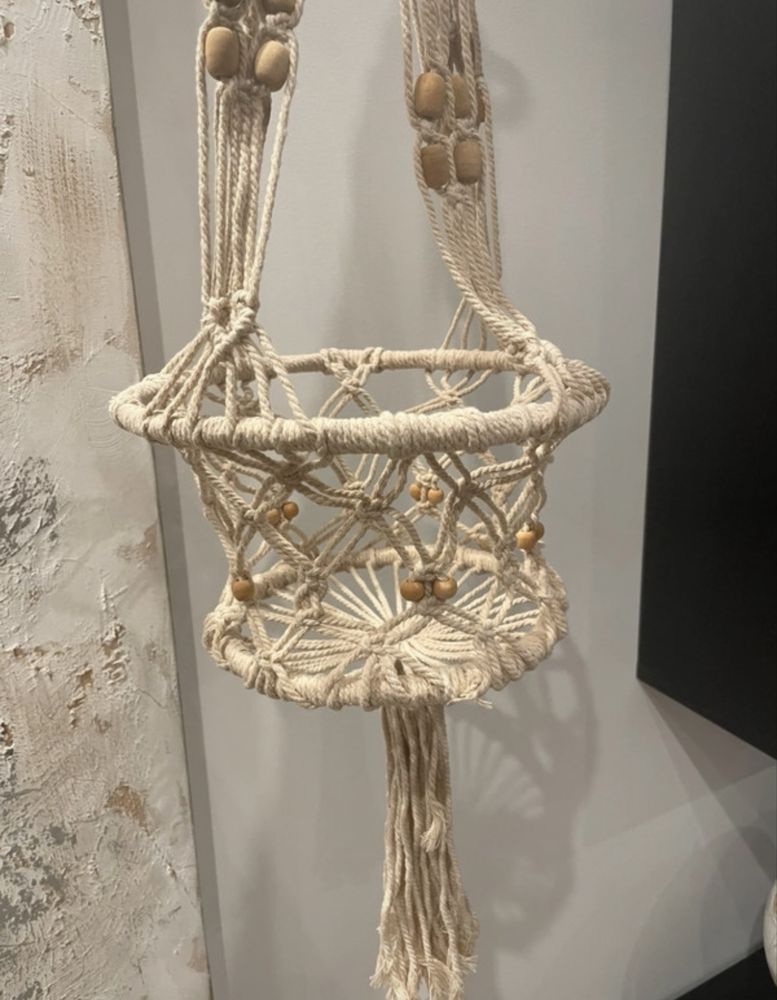 Suporte para vaso em macrame