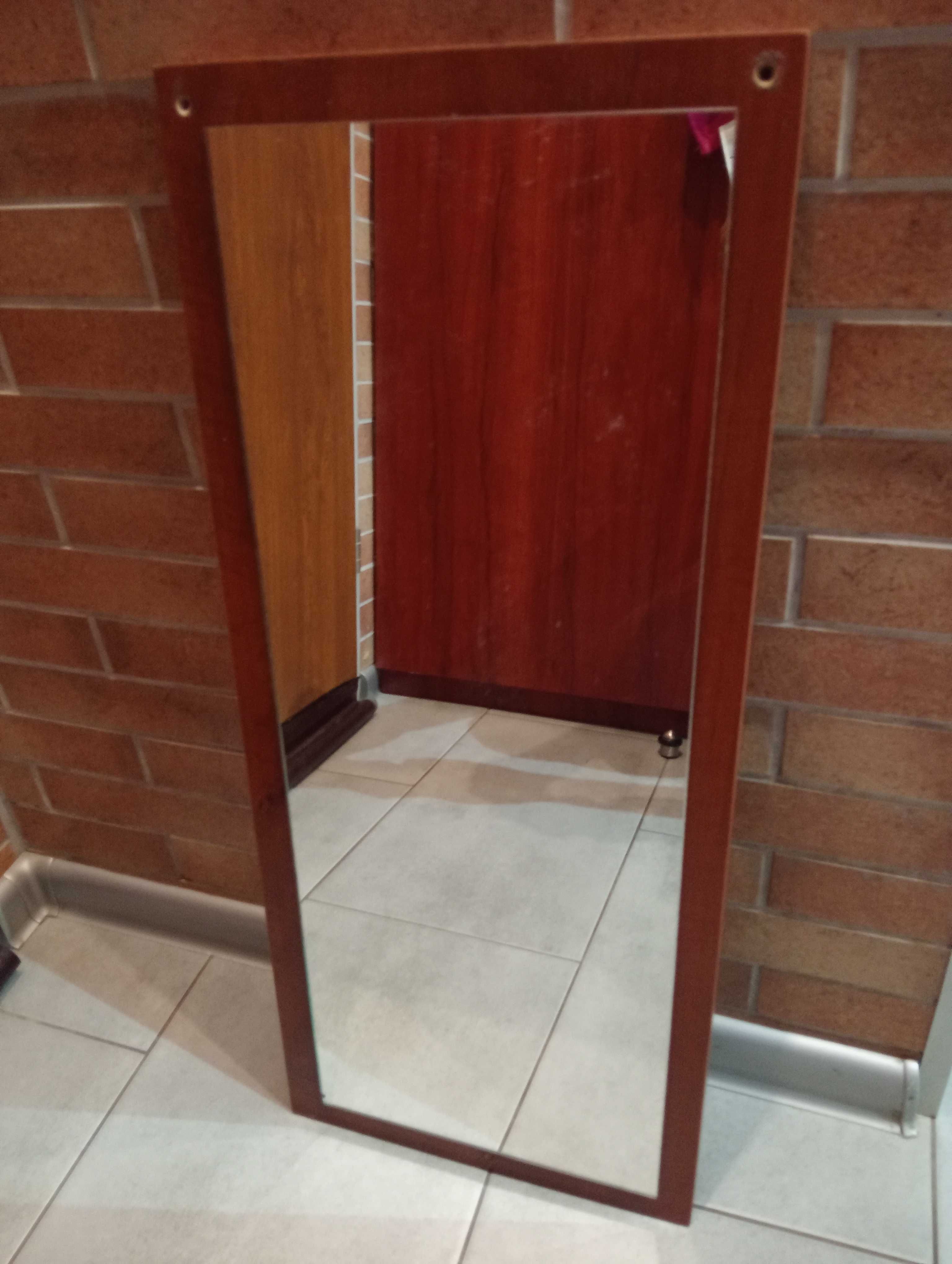 Sprzedam lustro do użytku w korytarzu lub pokoju