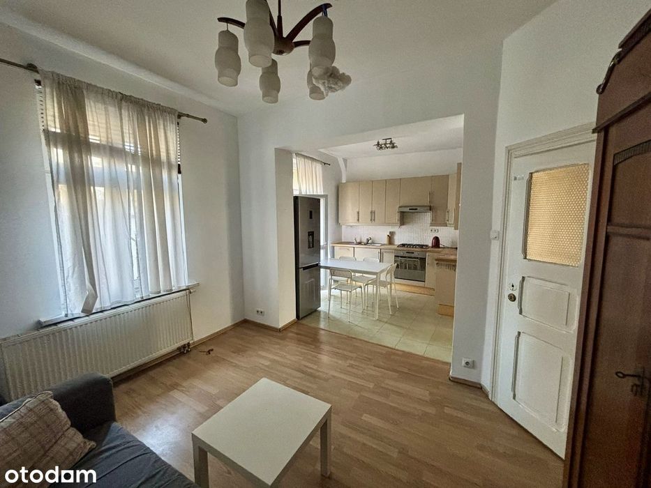 Przestronne mieszkanie 70 m², 2 sypialnie orsz salon  – śródmieście,
