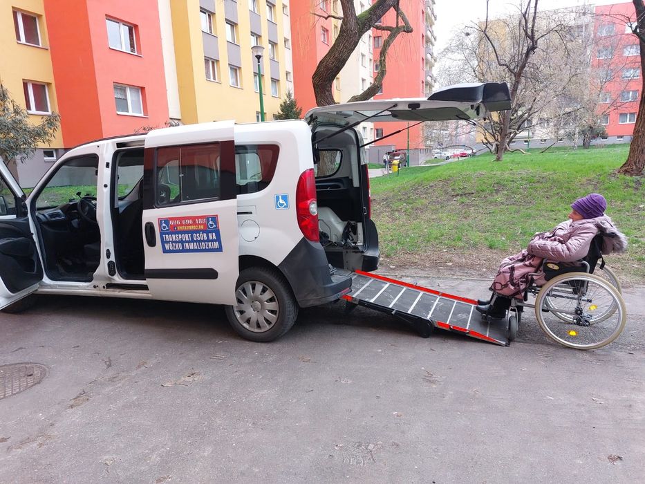 Transport niepełnosprawnych osób Taxi Przewóz na wózku Wrocław