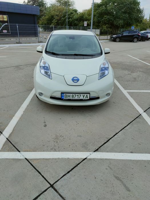 Nissan leaf 2012