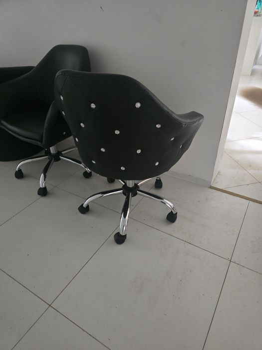 Wyposażenie fryzjerskie meble fryzjerskie