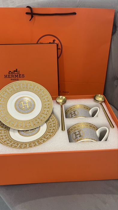 Набір посуду,сервіз Hermes