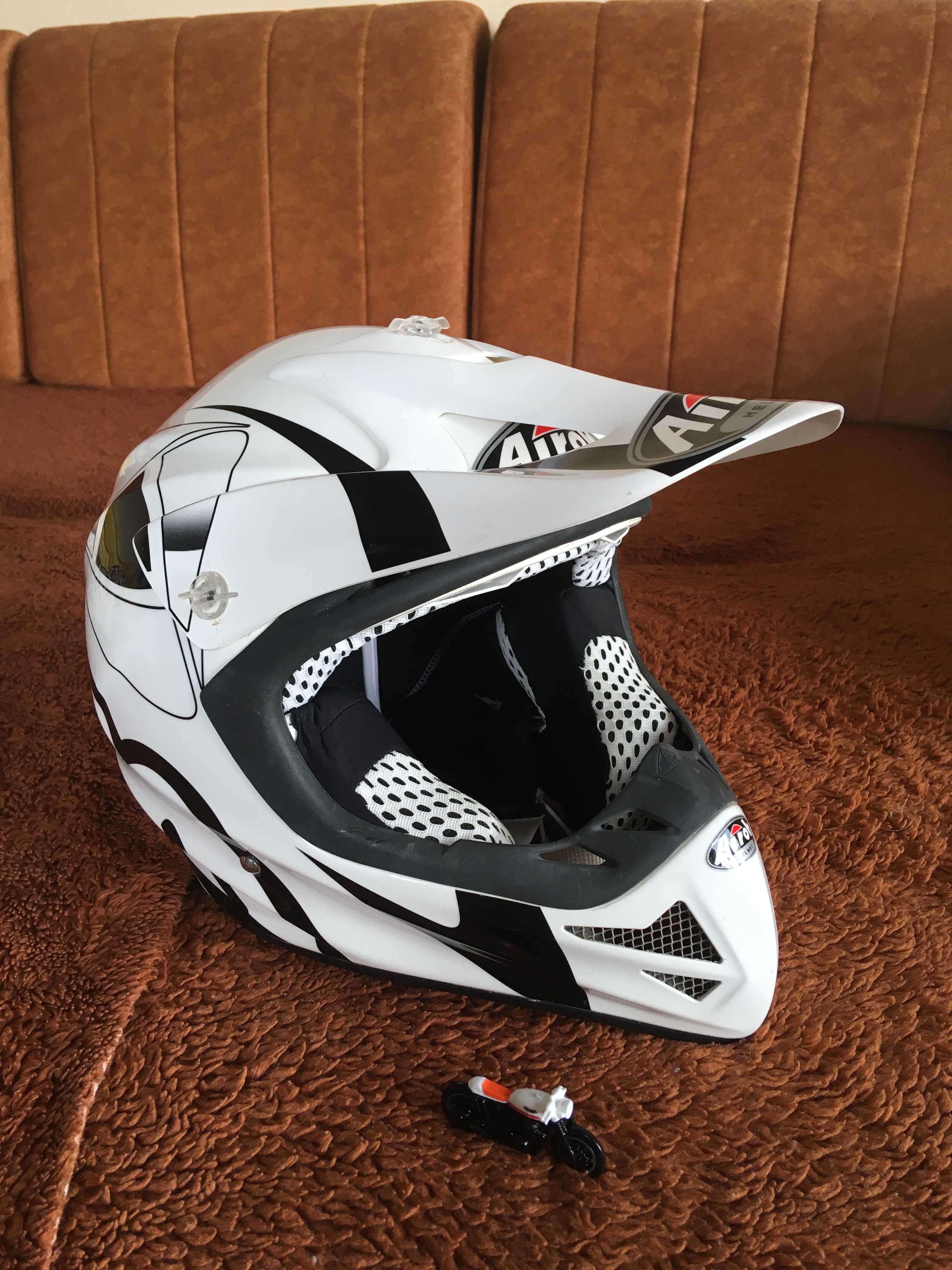 Kask Airoh Stelt Easy Millenium White rozmiar M