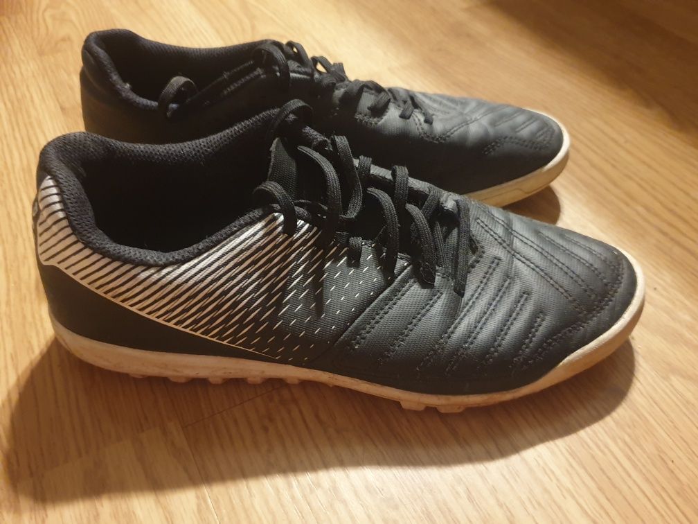 Buty sportowe wiązane 40 czarne Decathlon