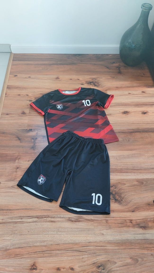 Komplet sportowy 152 piłkę piłkarski chłopięcy