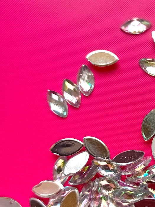 Cyrkonie do paznokci opalizujące 200 szt.