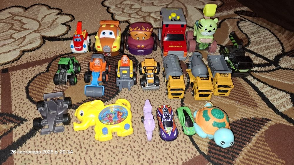 Набір іграшок в гарному стані, 350 грн за весь набір.