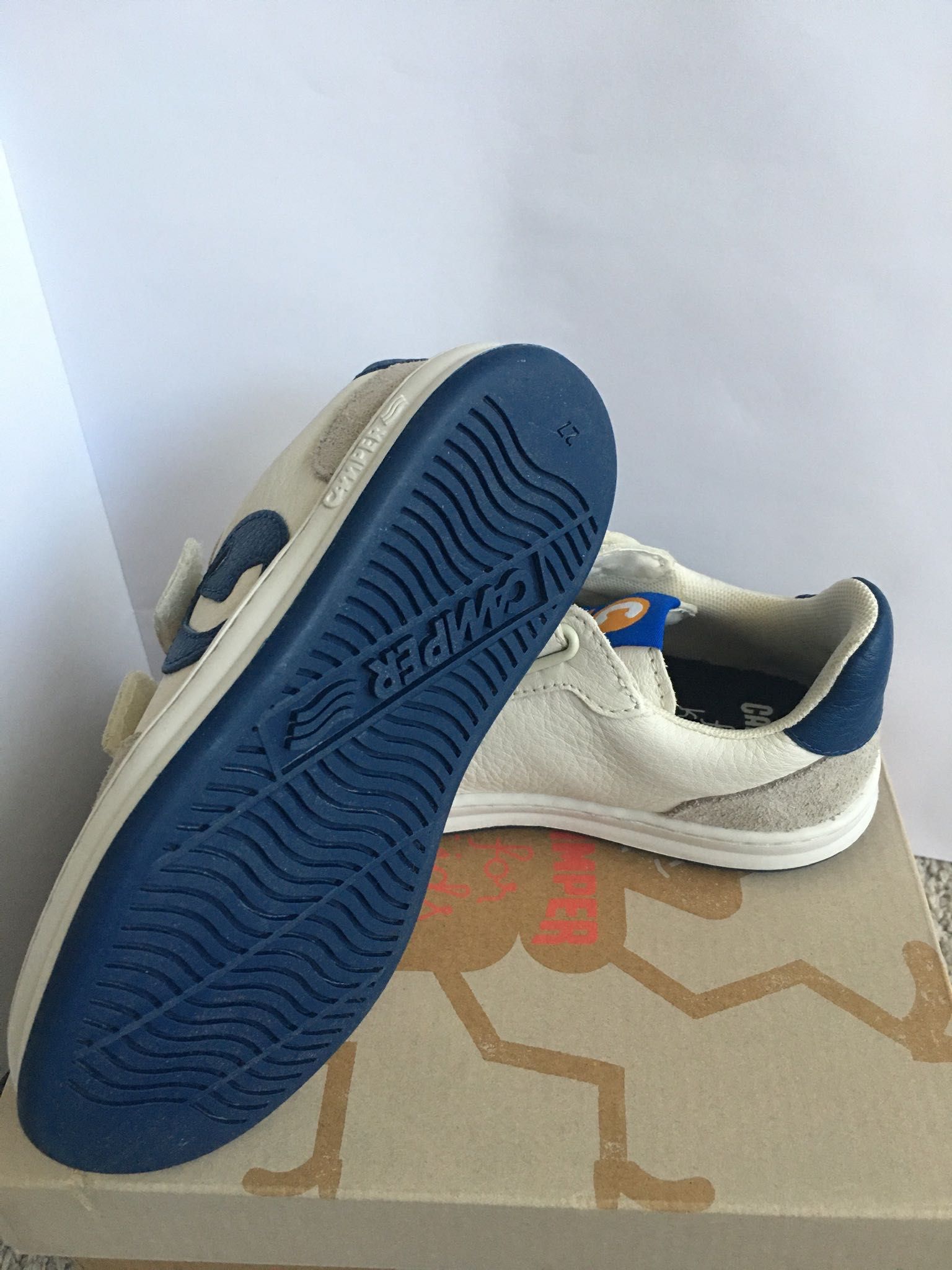 Buty półbuty chłopięce sneakersy Camper r. 27